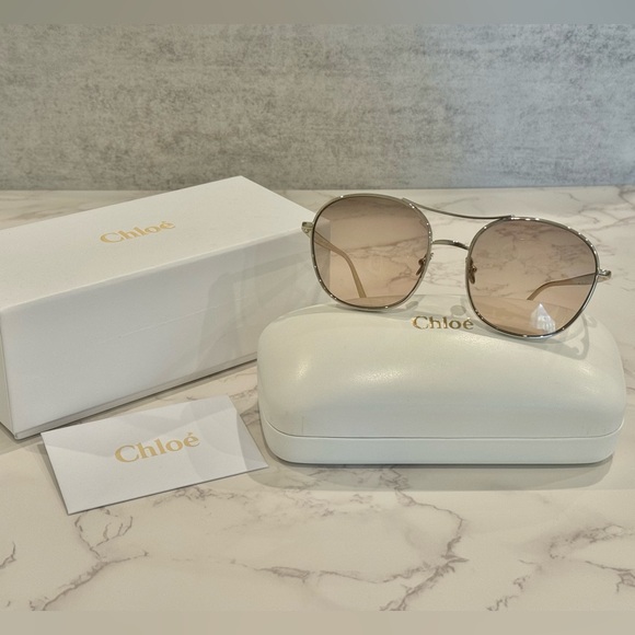 New, Unworn Chloé Nola Sunglasses: Gold Metal with Grey/Khaki Lenses - Picture 3 of 6